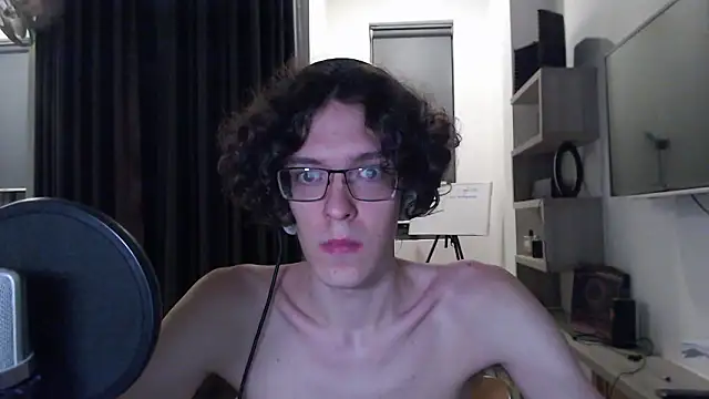 Snapshot of LovesomeCookie chatting on 03/14/26, 04:56 LovesomeCookie online show from 03/14/26, 04:56