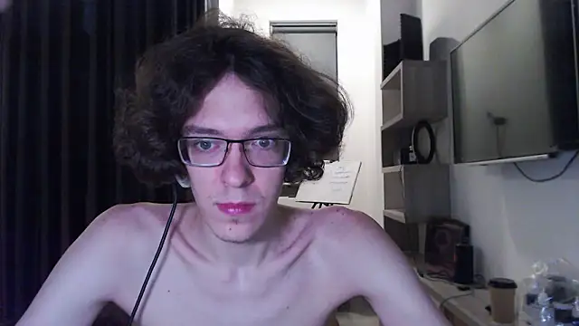 Snapshot of LovesomeCookie chatting on 03/21/26, 03:48 LovesomeCookie online show from 03/21/26, 03:48