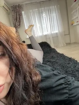 Snapshot of Hannah_xBaby chatting on 12/17/25, 10:10 Hannah xBaby online show from 12/17/25, 10:10