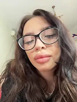 Snapshot of Hannah_xBaby chatting on 01/18/26, 12:31 Hannah xBaby online show from 01/18/26, 12:31