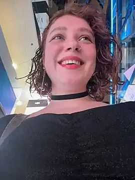 Snapshot of lucy-joy chatting on 11/05/25, 10:15 lucy-joy online show from 11/05/25, 10:15