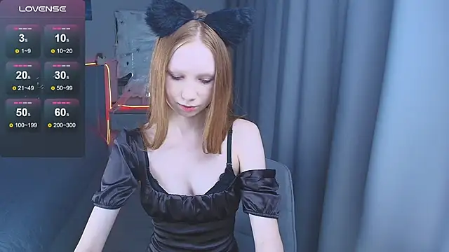 FoxyMira online show from 10/25/25, 01:40