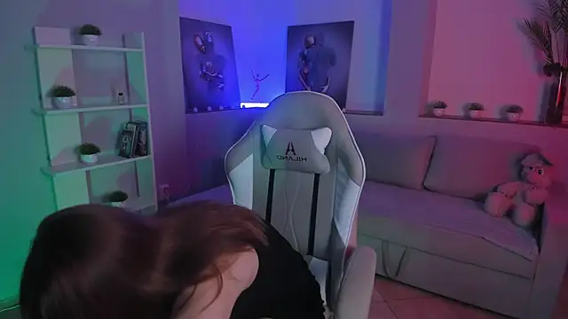 AlicePill online show from 10/30/25, 01:29