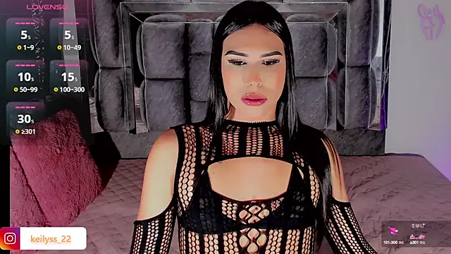 Snapshot of Keilyss_ chatting on 10/14/25, 06:03 Keilyss online show from 10/14/25, 06:03