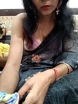 Snapshot of Yourhotsweetgirl chatting on 10/25/25, 05:37 Yourhotsweetgirl online show from 10/25/25, 05:37