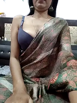 Snapshot of Yourhotsweetgirl chatting on 11/10/25, 04:00 Yourhotsweetgirl online show from 11/10/25, 04:00