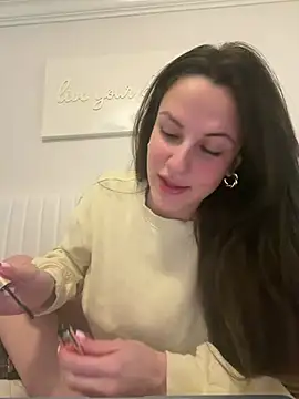 heyitsmadig online show from 04/14/26, 05:08