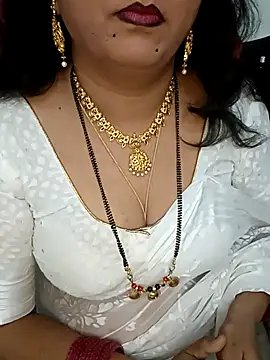 Snapshot of Niharika555 chatting on 05/17/26, 03:08 Niharika555 online show from 05/17/26, 03:08