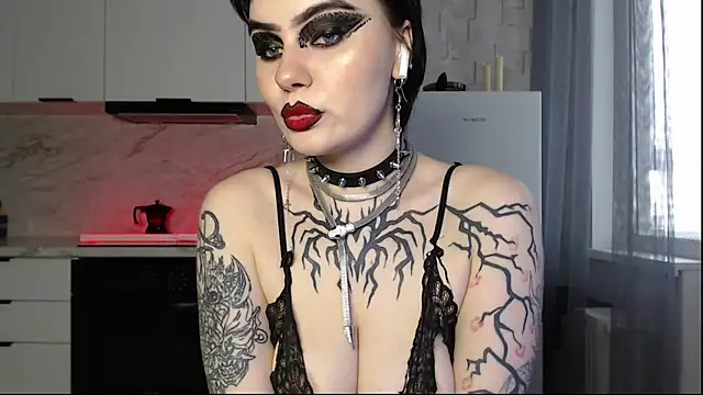 Snapshot of IntrigueYourDay chatting on 04/10/26, 09:25 IntrigueYourDay online show from 04/10/26, 09:25