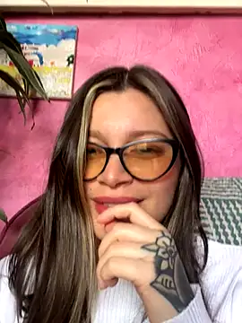 Snapshot of KoraSweett chatting on 11/07/25, 07:03 KoraSweett online show from 11/07/25, 07:03