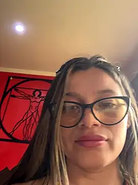 Snapshot of KoraSweett chatting on 11/25/25, 07:14 KoraSweett online show from 11/25/25, 07:14