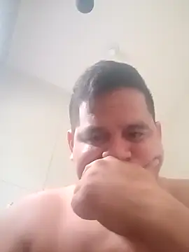 Snapshot of reguetones92 chatting on 11/02/25, 12:07 reguetones92 online show from 11/02/25, 12:07