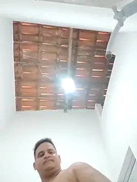 Snapshot of reguetones92 chatting on 11/13/25, 05:45 reguetones92 online show from 11/13/25, 05:45