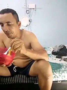 miroqui143 online show from 10/31/25, 11:28