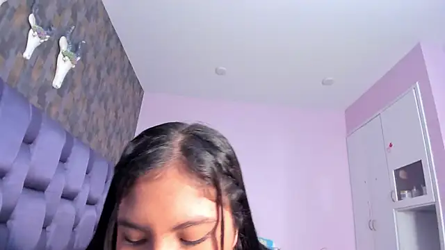 Snapshot of VeraBlazze chatting on 09/12/25, 12:05 VeraBlazze online show from 09/12/25, 12:05