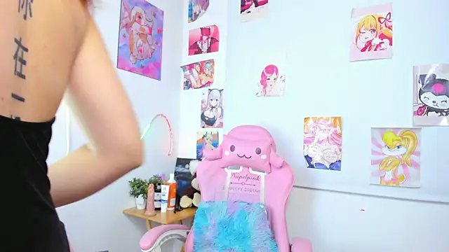 Snapshot of mahina01 chatting on 10/20/25, 02:50 mahina01 online show from 10/20/25, 02:50