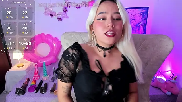 Snapshot of Nataliahenao69 chatting on 05/10/26, 10:15 Nataliahenao69 online show from 05/10/26, 10:15