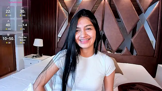 Snapshot of AidaJones chatting on 03/18/26, 11:24 AidaJones online show from 03/18/26, 11:24