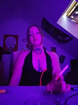 Amatrice X online show from 06/19/26, 04:00
