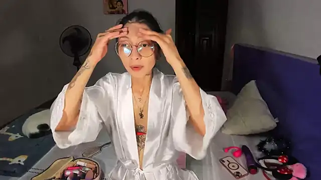 Snapshot of Anais_lux chatting on 03/20/26, 11:53 Anais lux online show from 03/20/26, 11:53