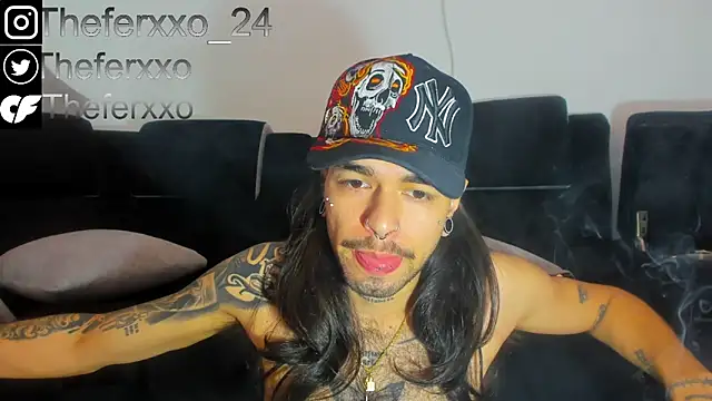 Snapshot of Theferxxo_12 chatting on 03/20/26, 07:41 Theferxxo 12 online show from 03/20/26, 07:41