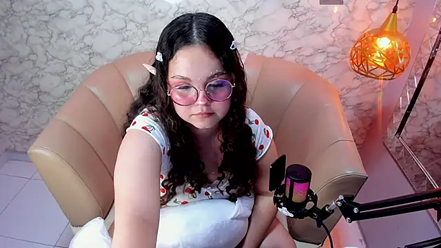 ShylySweet online show from 10/29/25, 05:10