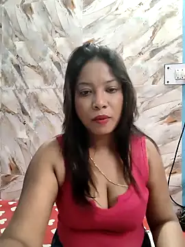 Snapshot of hornyzinia123 chatting on 04/12/26, 03:11 hornyzinia123 online show from 04/12/26, 03:11