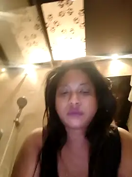 Snapshot of hornyzinia123 chatting on 04/19/26, 08:55 hornyzinia123 online show from 04/19/26, 08:55