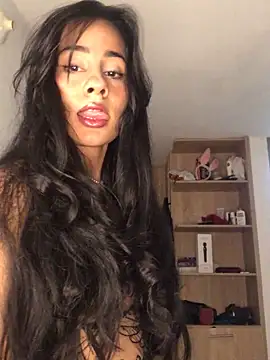 Snapshot of SelinaCatt_ chatting on 11/23/25, 11:04 SelinaCatt online show from 11/23/25, 11:04