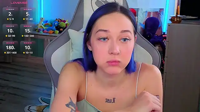 Snapshot of Im_suka chatting on 11/14/25, 04:33 Im suka online show from 11/14/25, 04:33