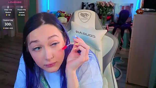 Snapshot of Im_suka chatting on 11/29/25, 04:04 Im suka online show from 11/29/25, 04:04