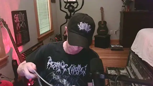 Snapshot of LEVIATHANX666 chatting on 04/19/26, 05:23 LEVIATHANX666 online show from 04/19/26, 05:23