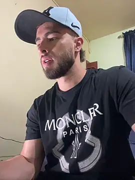 Snapshot of MaxDell chatting on 09/11/25, 11:16 MaxDell online show from 09/11/25, 11:16