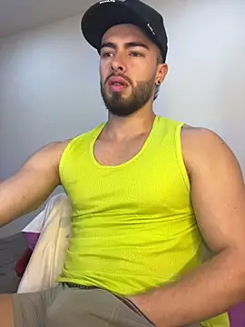 Snapshot of MaxDell chatting on 03/06/26, 04:03 MaxDell online show from 03/06/26, 04:03