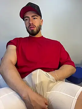 Snapshot of MaxDell chatting on 03/24/26, 06:02 MaxDell online show from 03/24/26, 06:02