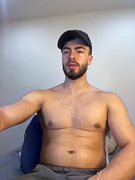 Snapshot of MaxDell chatting on 04/16/26, 07:25 MaxDell online show from 04/16/26, 07:25