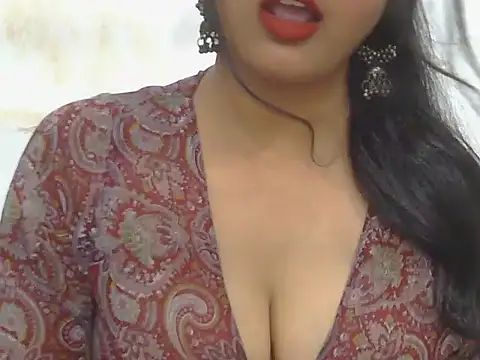 Snapshot of POOJA_199 chatting on 10/19/25, 10:27 POOJA 199 online show from 10/19/25, 10:27