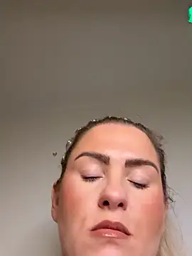 Snapshot of Charleigh_xx chatting on 03/18/26, 10:46 Charleigh xx online show from 03/18/26, 10:46