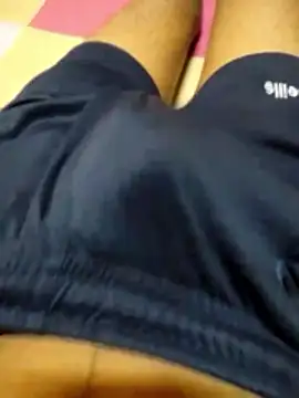 Saxyboy2002 online show from 11/30/25, 04:27