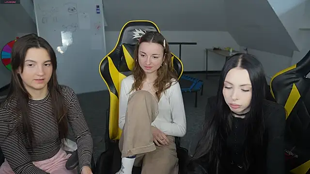 VivianSweet  online show from 04/07/26, 10:26