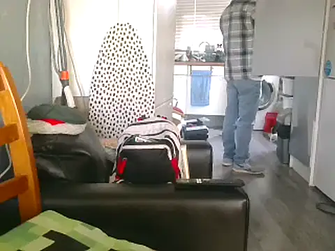 Snapshot of hefin18 chatting on 02/01/25, 11:21 hefin18 online show from 02/01/25, 11:21