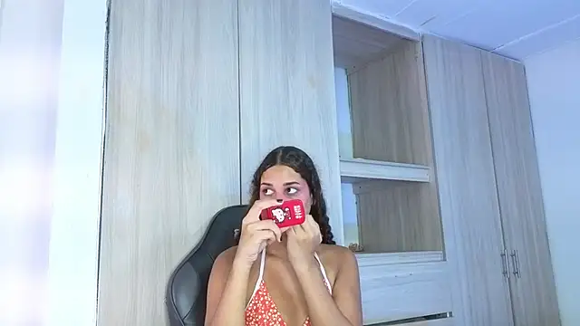 Snapshot of candice777 chatting on 04/01/26, 03:20 candice777 online show from 04/01/26, 03:20