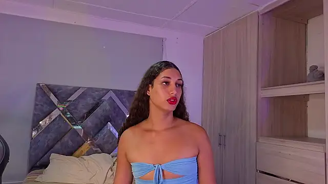 Snapshot of candice777 chatting on 04/15/26, 04:14 candice777 online show from 04/15/26, 04:14