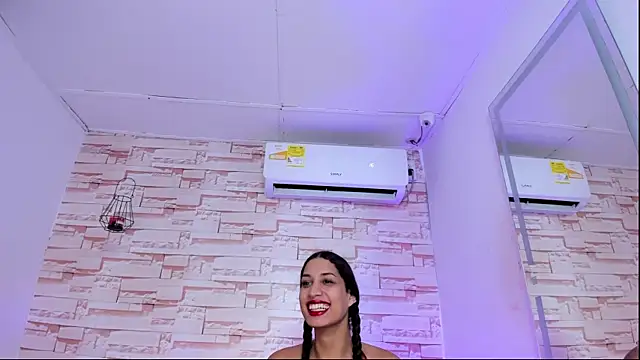 Snapshot of candice777 chatting on 04/23/26, 12:51 candice777 online show from 04/23/26, 12:51