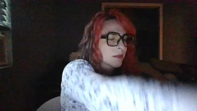 Snapshot of mayra_mayhem chatting on 04/13/26, 02:44 mayra mayhem online show from 04/13/26, 02:44