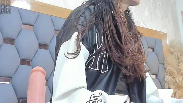 crystal sm online show from 03/02/26, 03:09