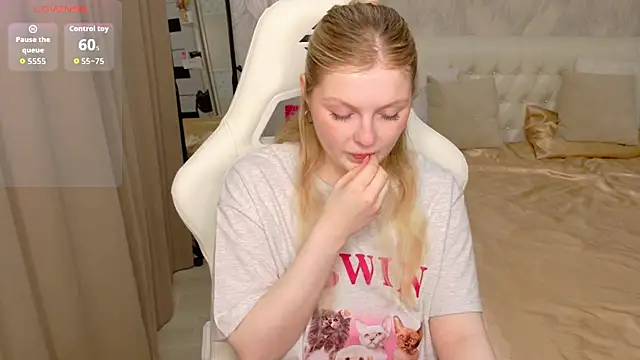 AmeliaDiamond online show from 04/07/26, 12:33