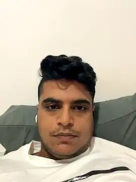 Snapshot of Noam7080z chatting on 10/04/25, 03:54 Noam7080z online show from 10/04/25, 03:54