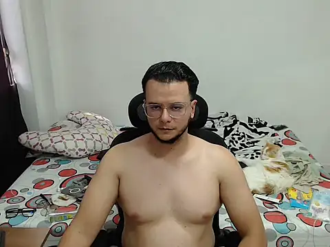 Snapshot of cloudsxxx chatting on 03/31/26, 07:03 cloudsxxx online show from 03/31/26, 07:03