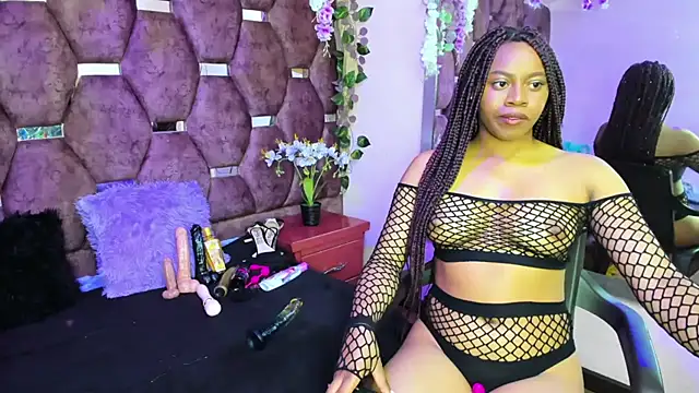 Thiana Taylor online show from 09/22/25, 07:16